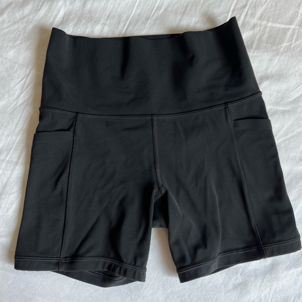 Athlete Salutation Stash Pocket Shorts 5”